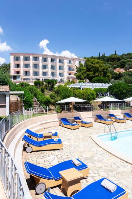 Swimming Pool Hotel and Restaurant Cavalaire Seaside 4-star Hotel Var Cavalaire-sur-Mer