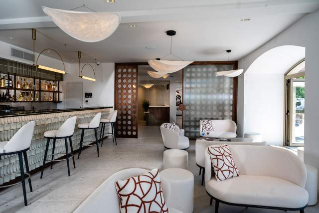 Lounge Bar La Table du Parc Hotel and Restaurant Cavalaire Seaside 4-star Hotel Var Cavalaire-sur-Mer