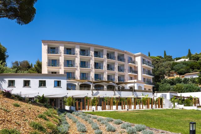 Hôtel du Parc - Façade Jour - Cavalaire-sur-Mer