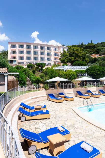 piscine terrasse hotel du parc cavalaire sur mer