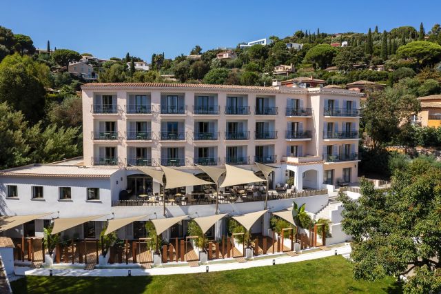 Hötel du Parc- Façade Ciel - Cavalaire-sur-Mer