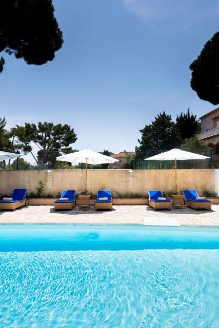 piscine bain de soleil hotel du parc cavalaire sur mer 